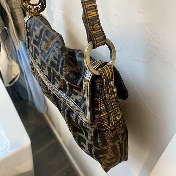 Authentic Fendi Baguette!! 💯 % - Picture 4 of 14